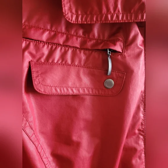 Chico's Zenergy Windbreaker Light Jacket Packable Hood, Women's XL, Cherry Red - Picture 4 of 13